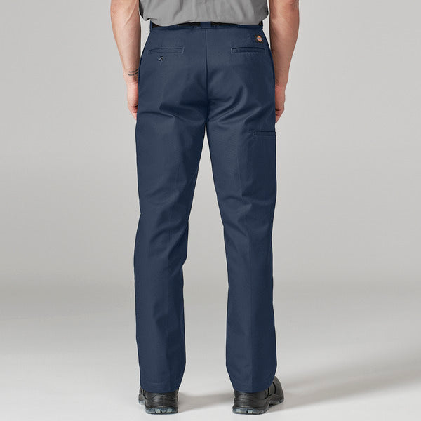 Pantalón con bolsillos multiusos de gabardina